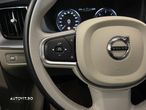 Volvo XC 60 D4 AWD Momentum - 22