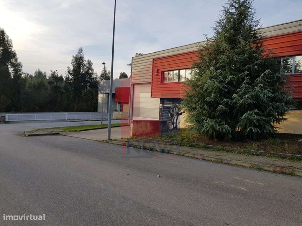 Armazém em Oleiros, Vila Verde - Grande imagem: 5/8