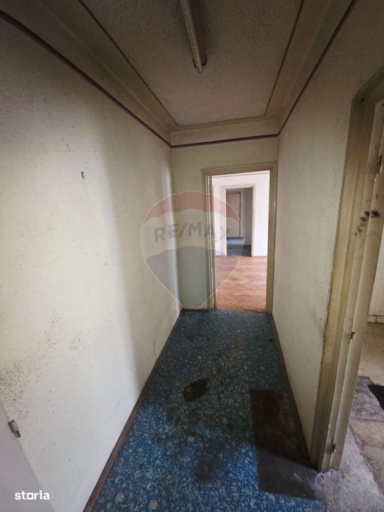 Apartament în zona Central-13