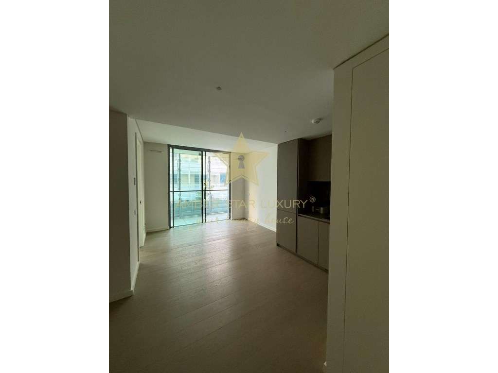 Apartamento T1 junto ao Rio Tejo - Grande imagem: 5/22