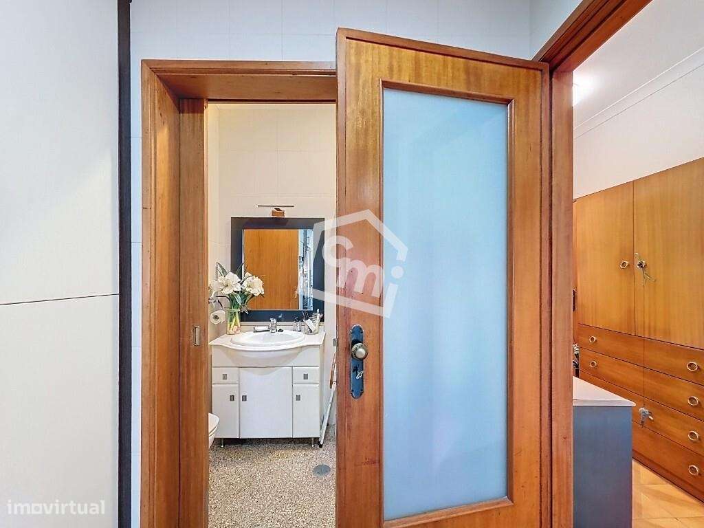 T4 com Garagem Box | 3 Frentes | 4 Varandas | Matosinhos Sul-14