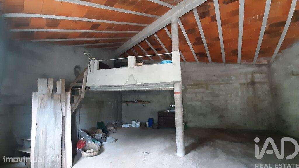 Parque de Estacionamento / Garagem / Box em Cadafaz e Colmeal de 68,00 - Grande imagem: 3/7