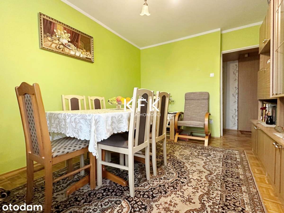 Trzy niezależne pokoje Blok Cegła Balkon FILM-0