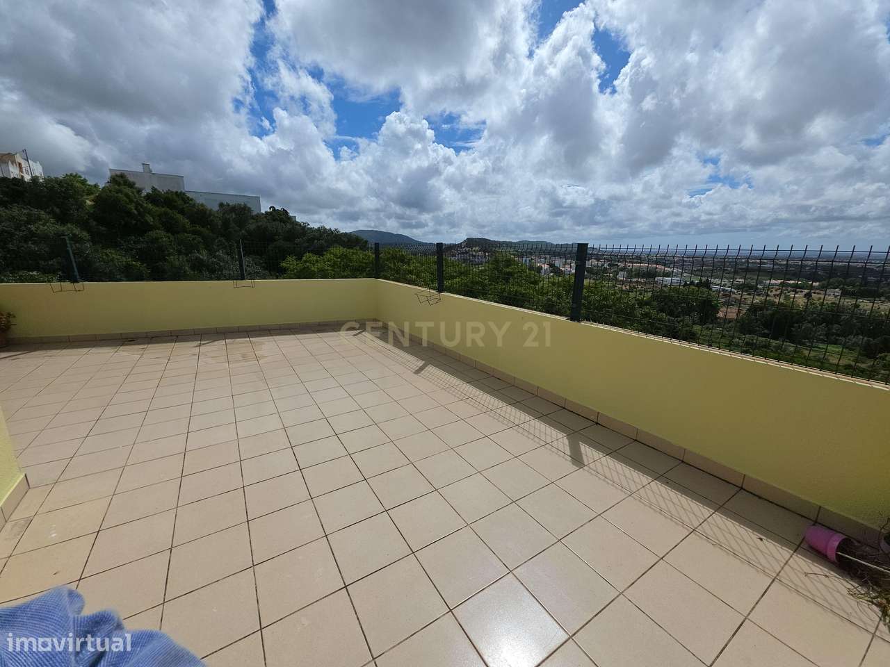 Apartamento Duplex T5 no centro de Palmela-5