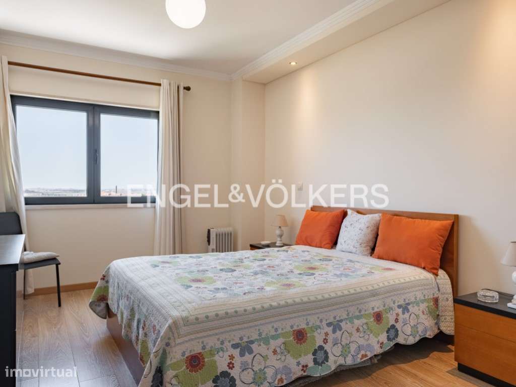 Exclusivo Duplex T2+1 com Terraço Privativo e Vista Panorâmica-11