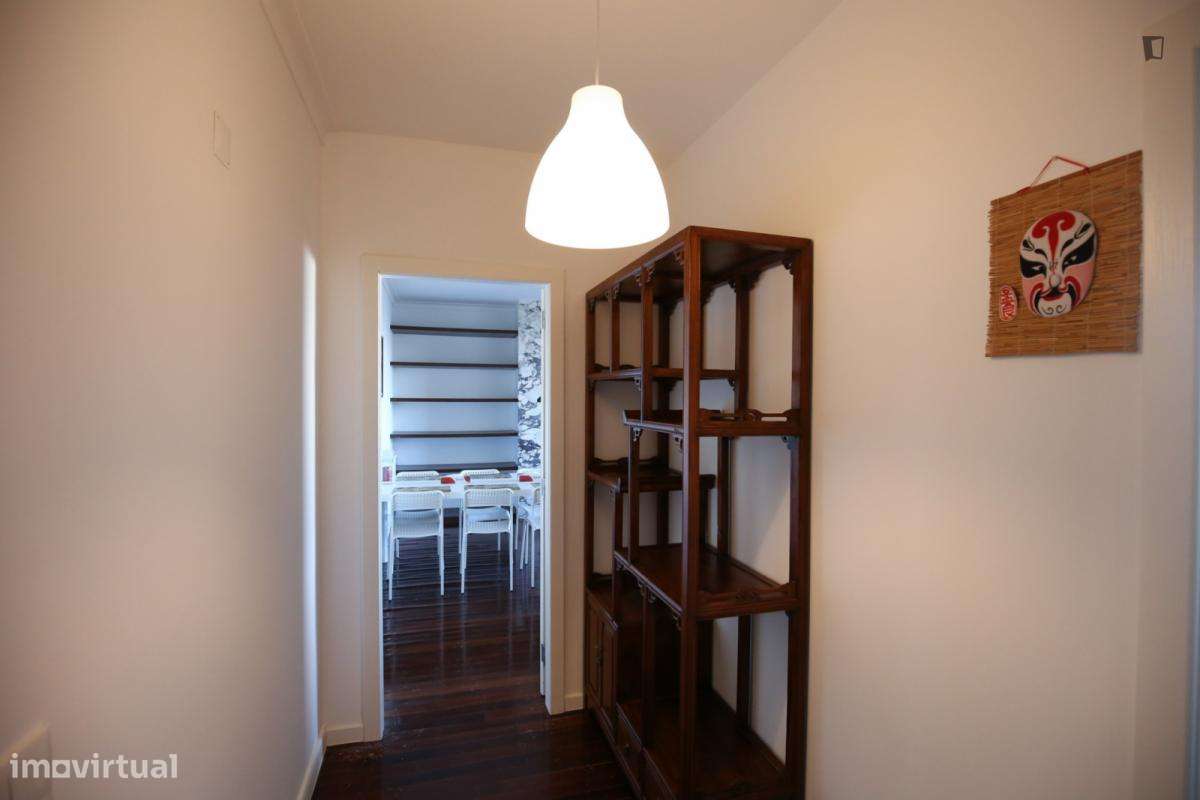 Quarto - localizado em Olaias Lisbon - Grande imagem: 2/6