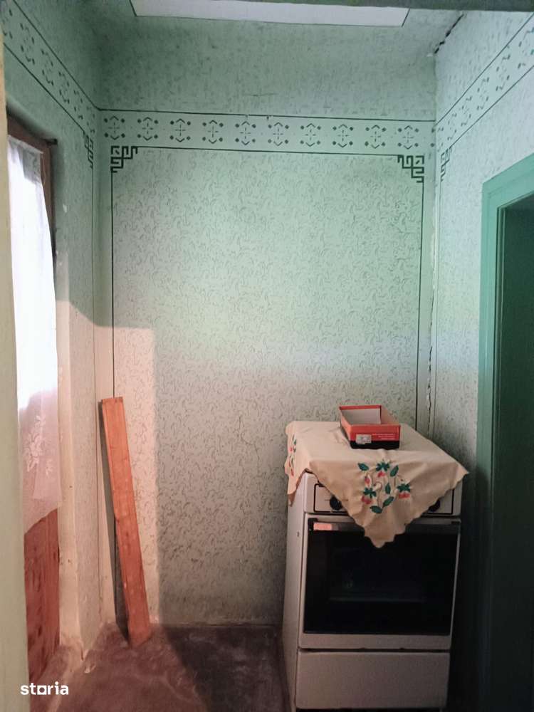 Casa cu teren Polovragi - Imagine principală: 4/12