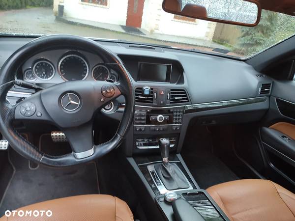 Mercedes-Benz Klasa E 250 CGI BlueEffICIENCY - 11