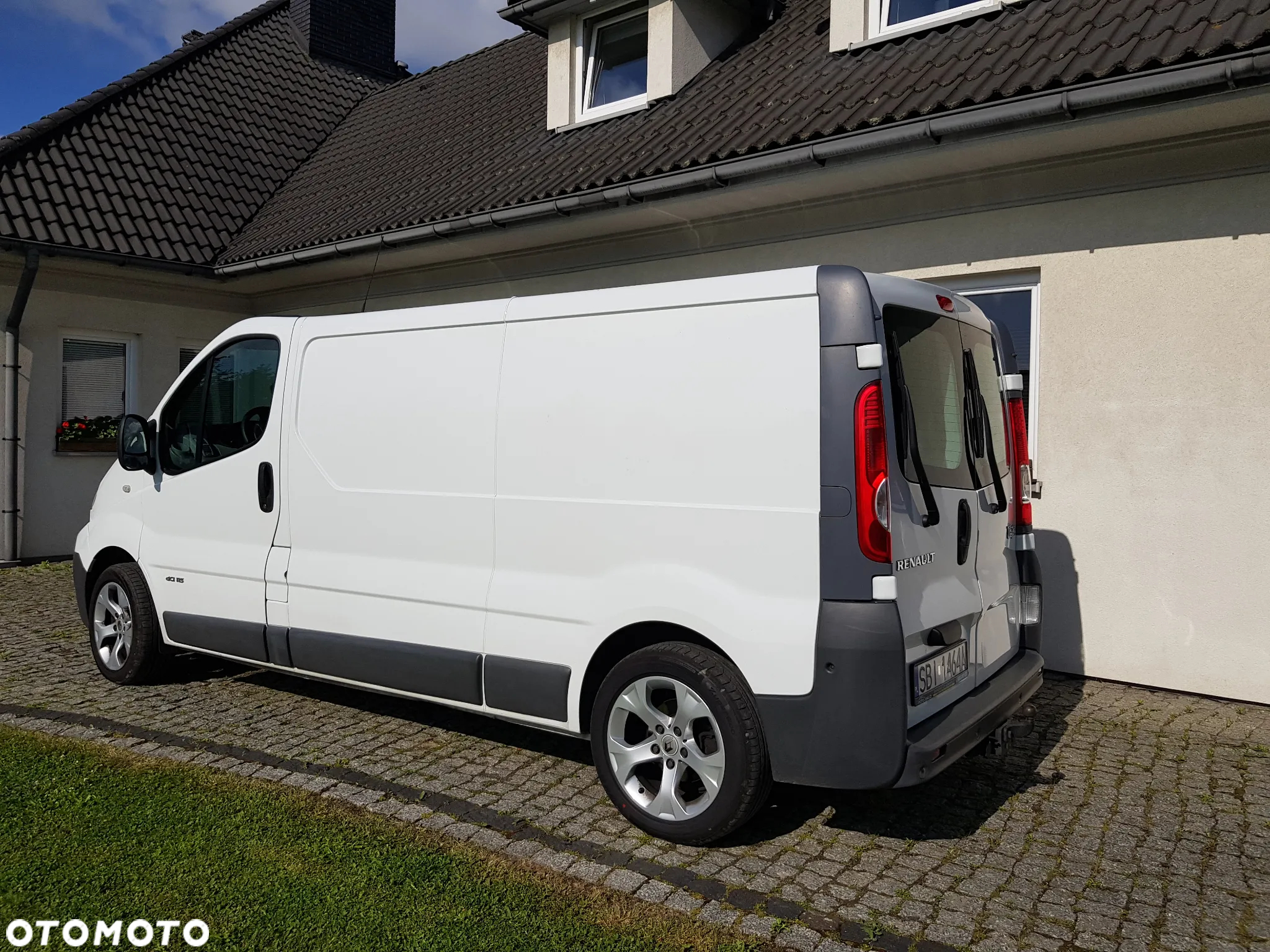 Renault TRAFIC - 2