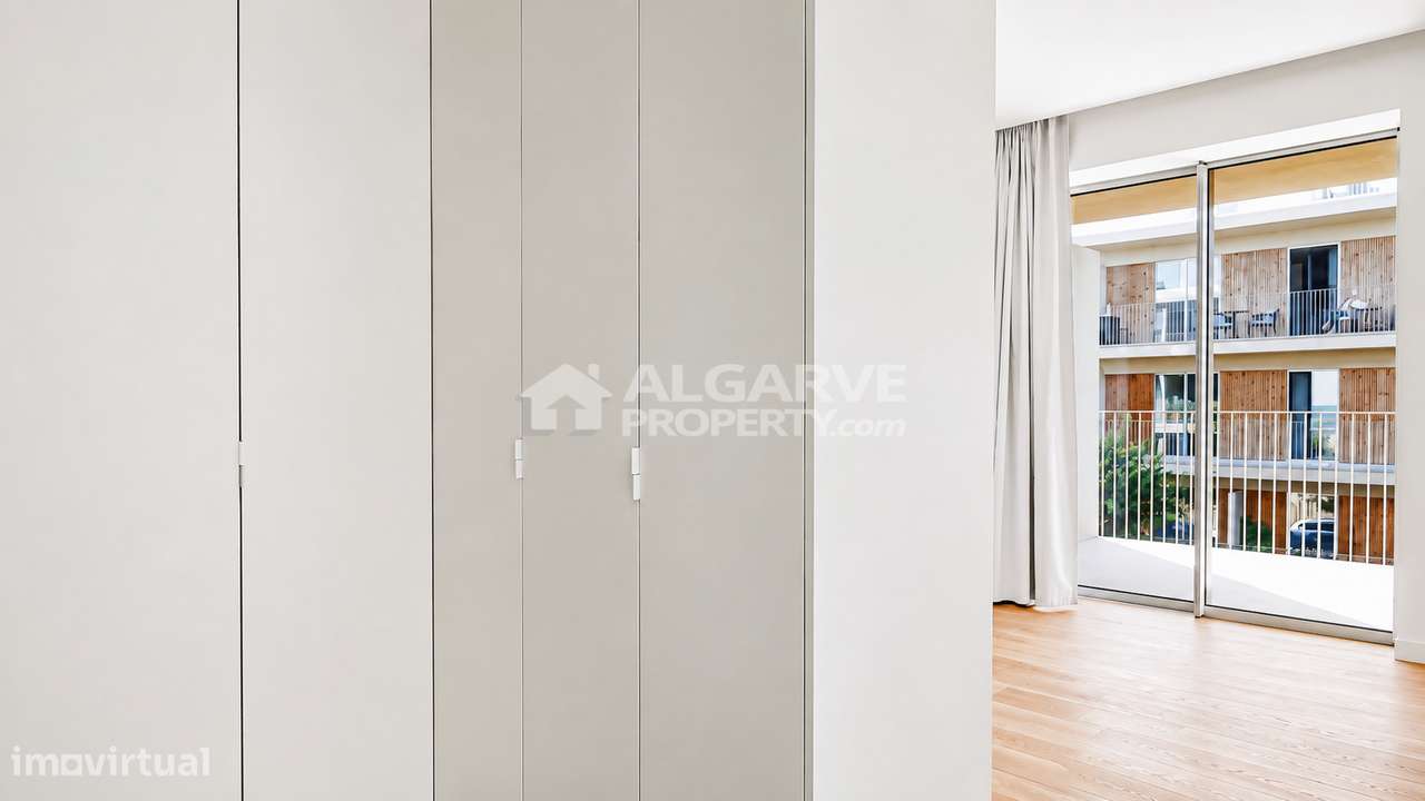 Luxuoso apartamento T2 novo em frente à Praia de Quarteira, Algarve-20