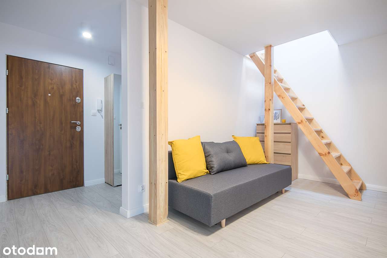 2 poziomy: 25m2 + poddasze 27m2 | metro Bemowo Ratusz