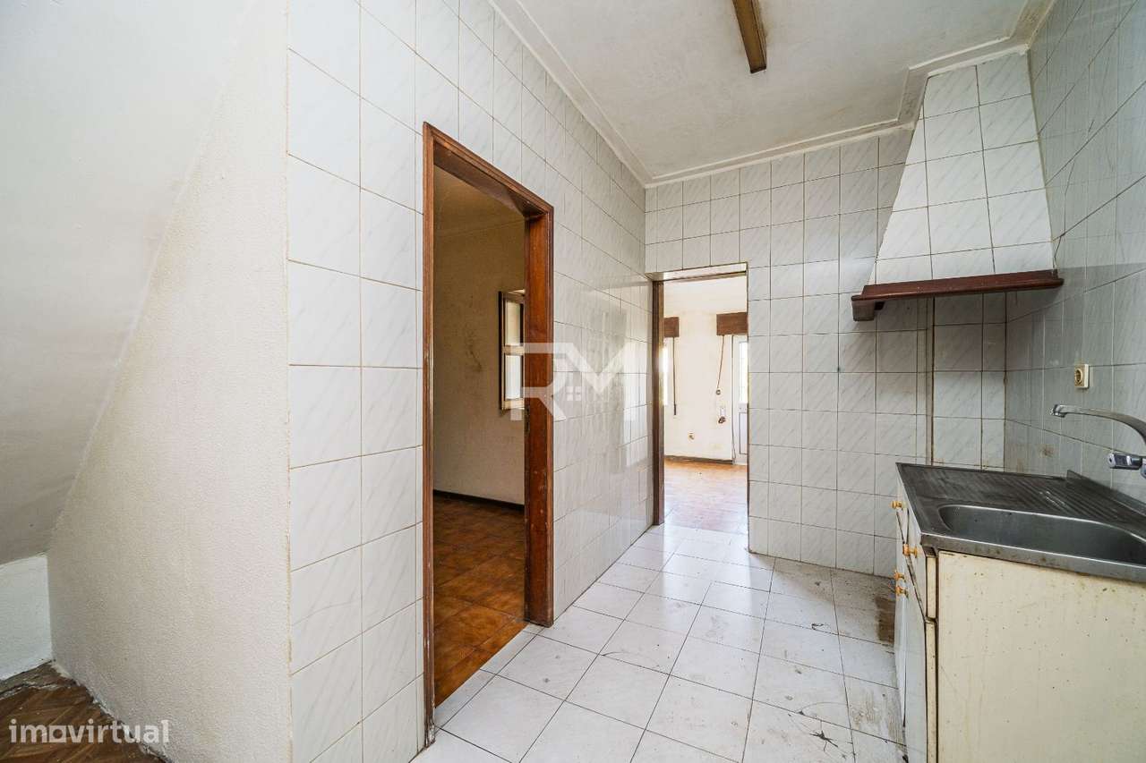 MORADIA PARA REABILITAR | CORUJEIRA, CAMPANHÃ-11