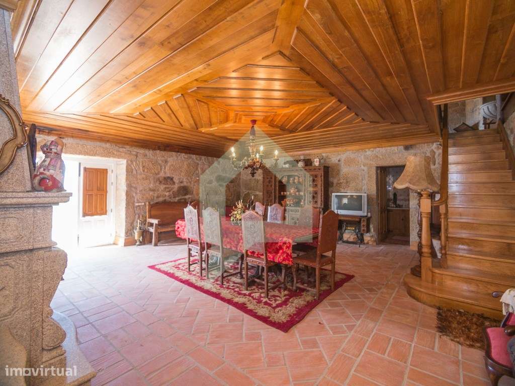 Moradia de granito totalmente restaurada em Creixomil, Barcelos-18