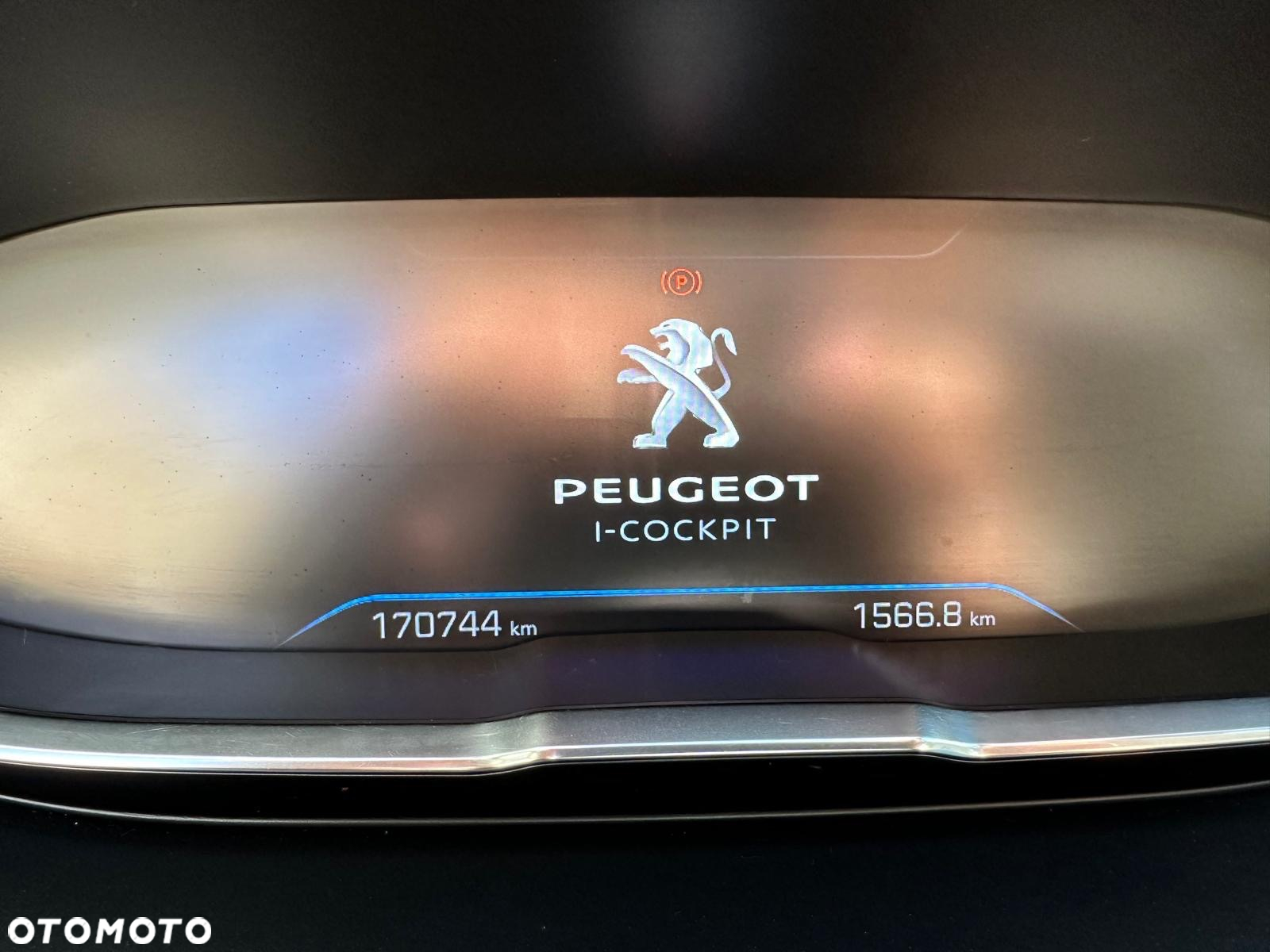 Peugeot 5008 1.5 BlueHDi Allure S&S EAT8 - 32