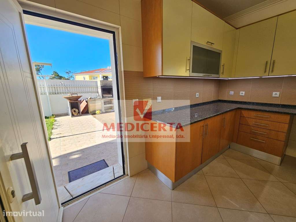 Algueirão - Moradia/Isolada T5 + Logradouro 350m² + Garagem-11