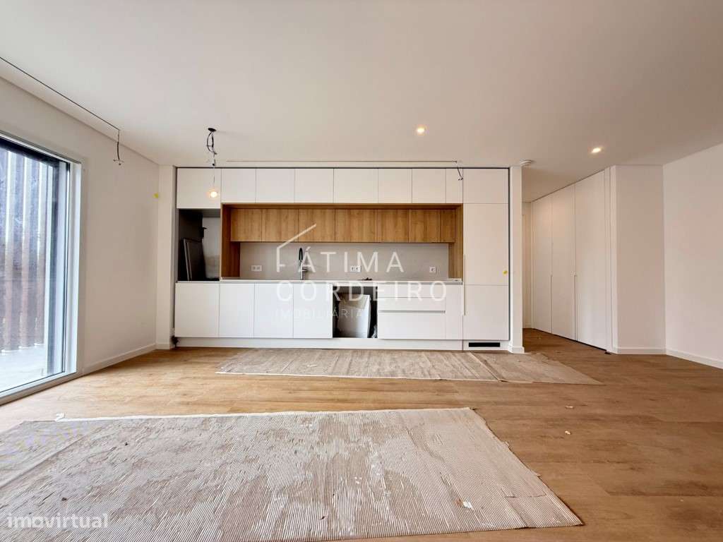 Viver a 5 minutos a pé da praia O seu novo lar em Santo António da ... - Grande imagem: 2/16