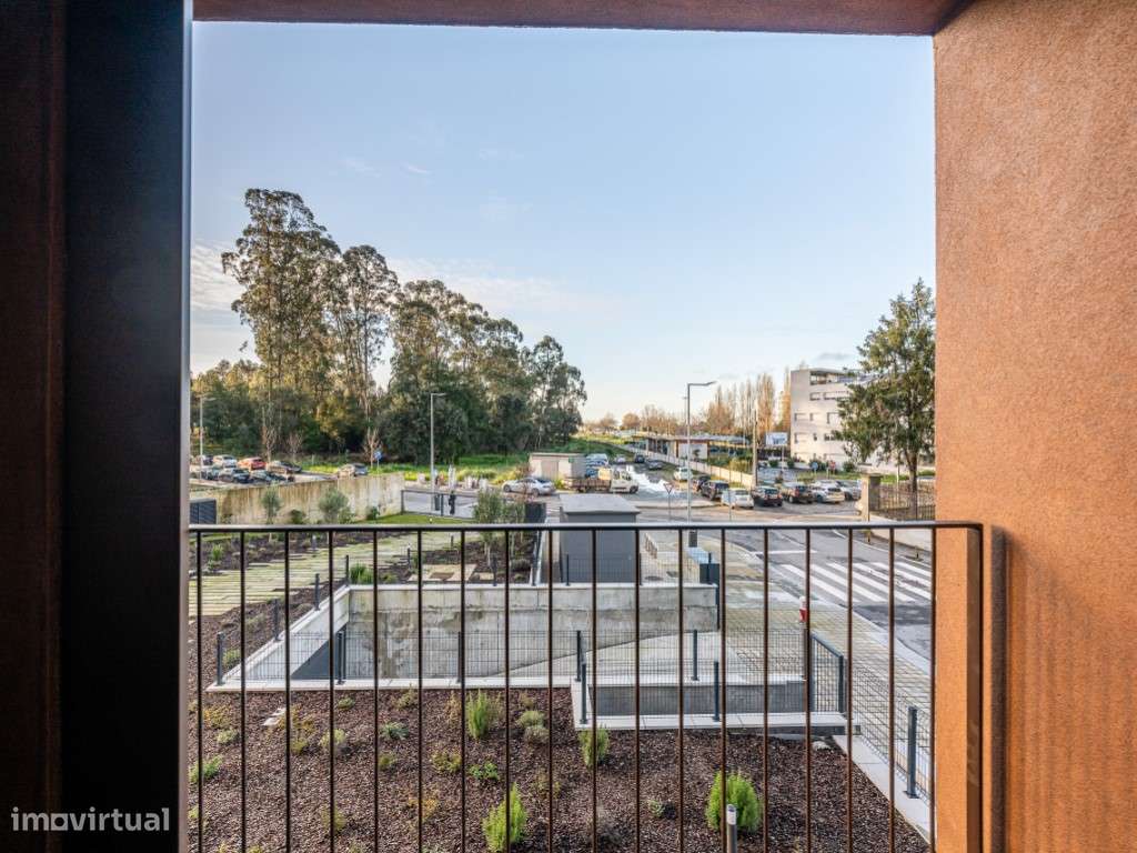 Apartamento T1 convertido em T2, inserido condomínio fechado - Empr...-25