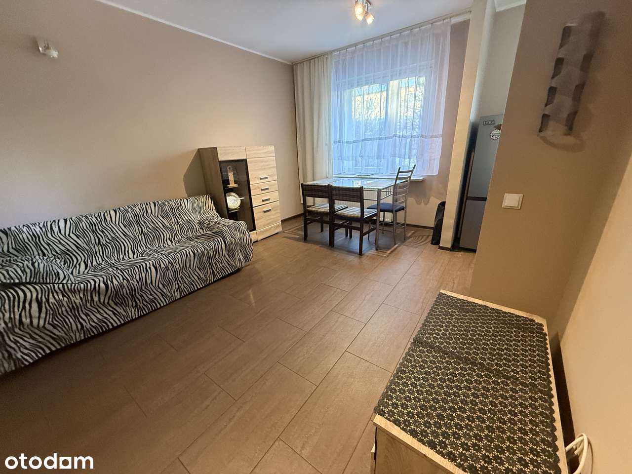 Funkcjonalne 2 pokojowe mieszkanie HALEMBA-18