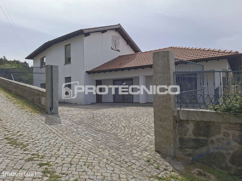 Moradia T4 Em Campia