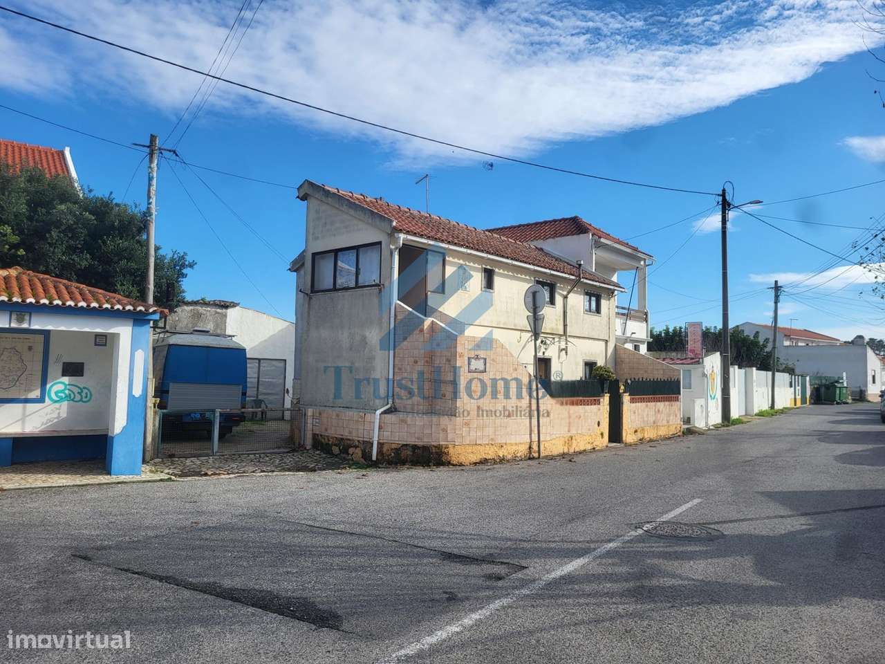 T4 com bastante potencial na Tojeira (Magoito) a 9min da praia...-22