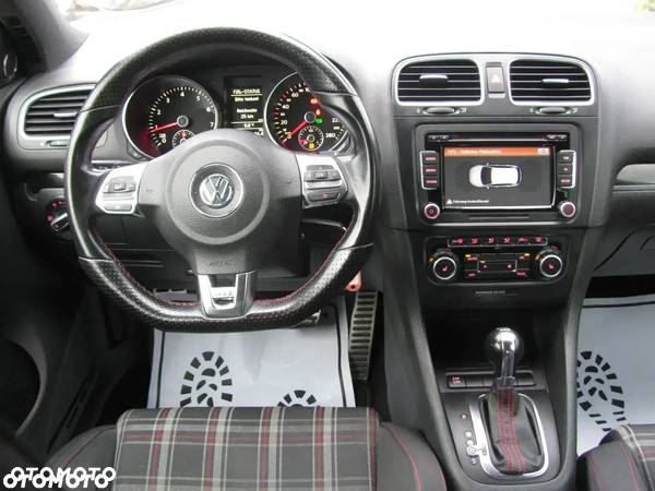 Volkswagen Golf 2.0 GTI DSG - 8