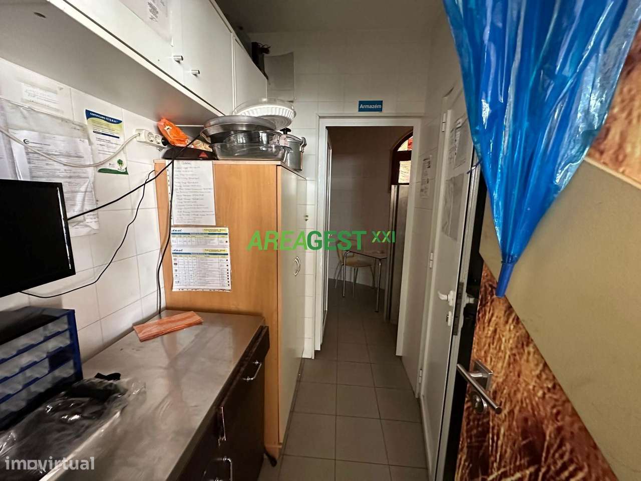 Loja para trespasse no centro de Vila Franca de Xira-17