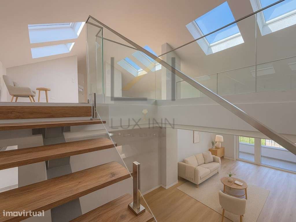 Apartamento Novo com Mezanino no Centro de Carcavelos- Elevado Padr... - Grande imagem: 2/21