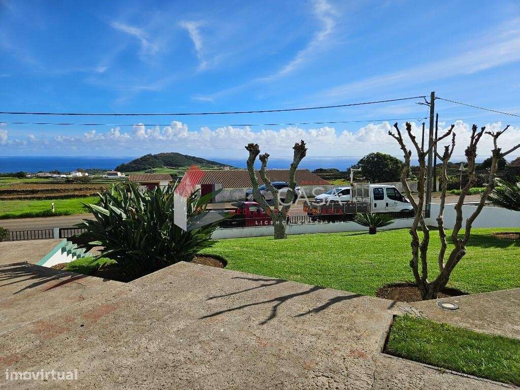 Moradia com vista mar e pronta a entrar-38