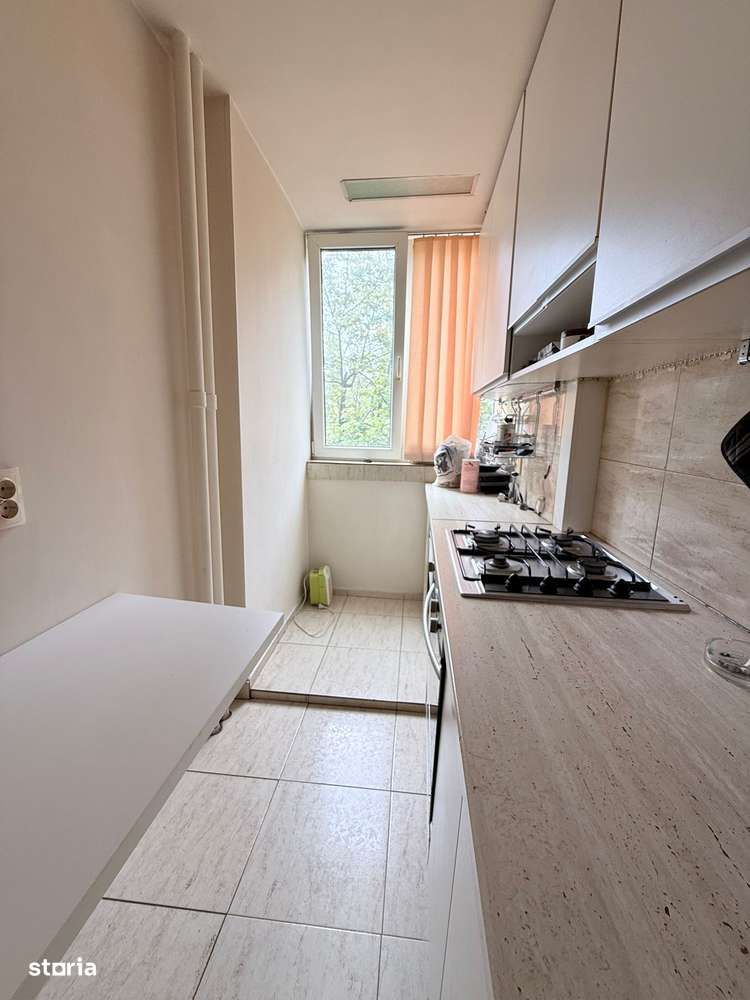 Apartament 3 camere de vanzare – Drumul Taberei, Str Pascani-8