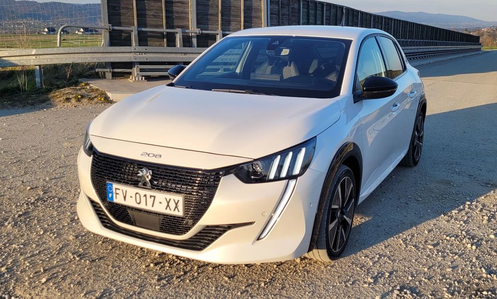 Peugeot 208 II Elektromotor 136 GT Pack 2020