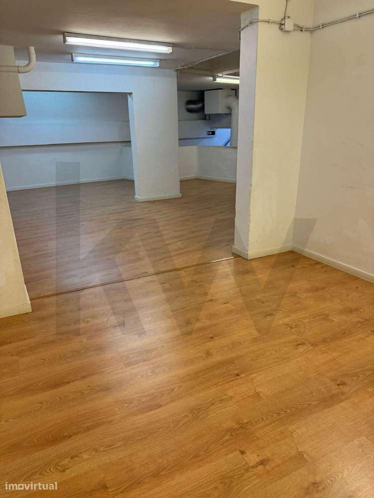 Espaço Comercial para Arrendamento – Campo de Ourique - Grande imagem: 4/51