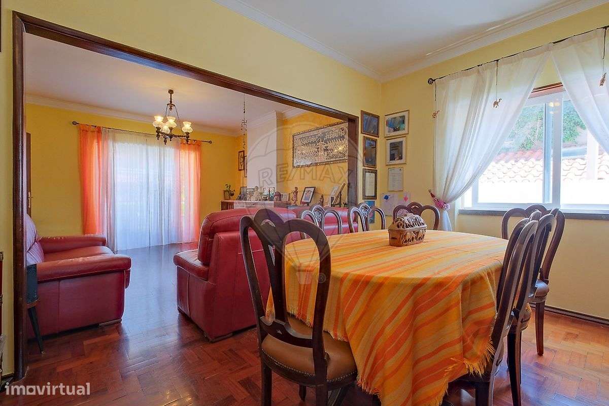 Moradia T4 para venda-17