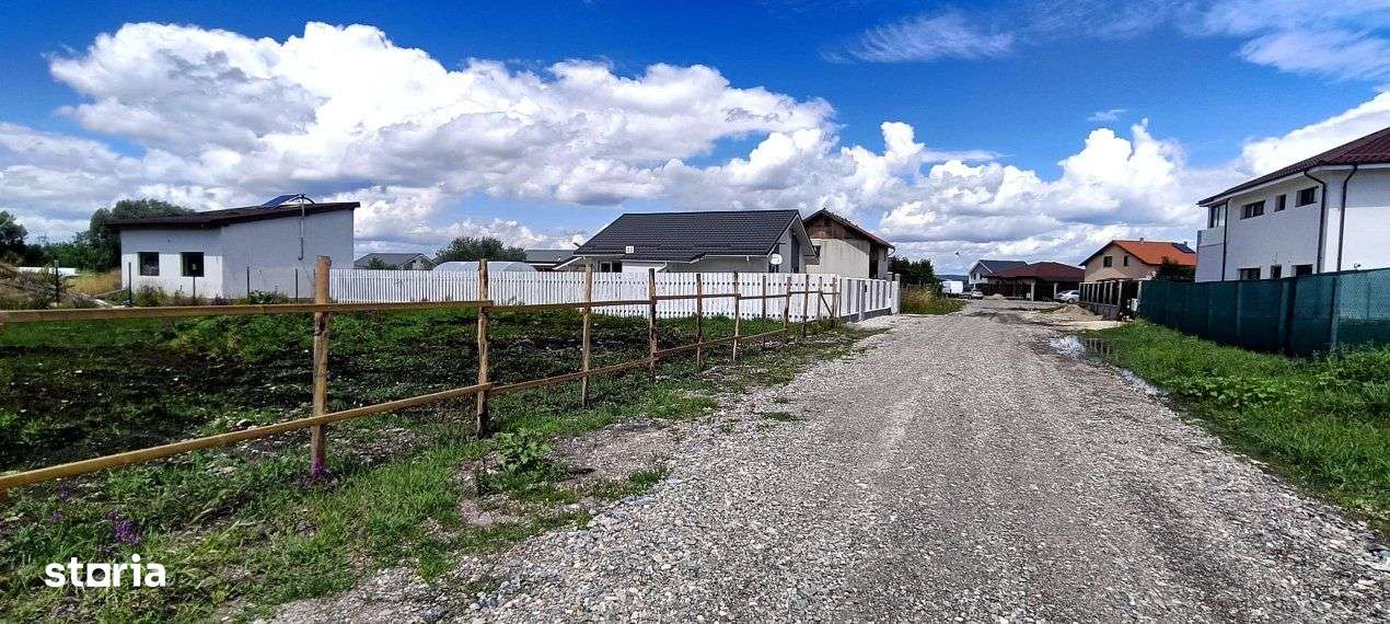 Lot de teren cu toate utilitatile in cartier linistit si usor accesibi - Imagine principală: 5/6