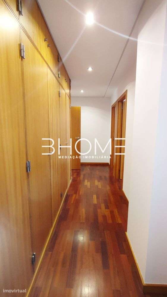 T3 com garagem em S. Vicente próximo do Centro-13