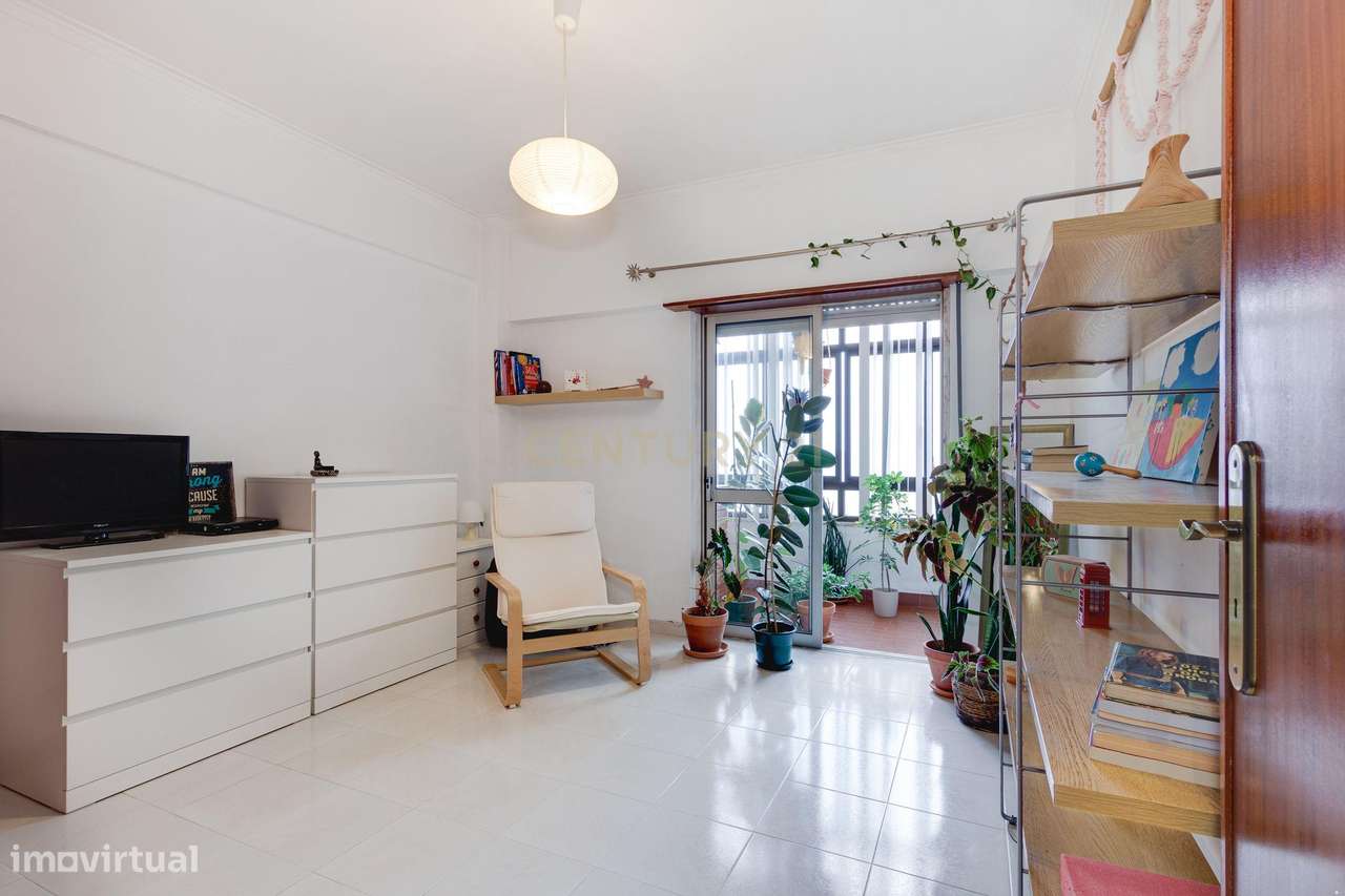 T2 em Bom Sucesso, Alverca-11