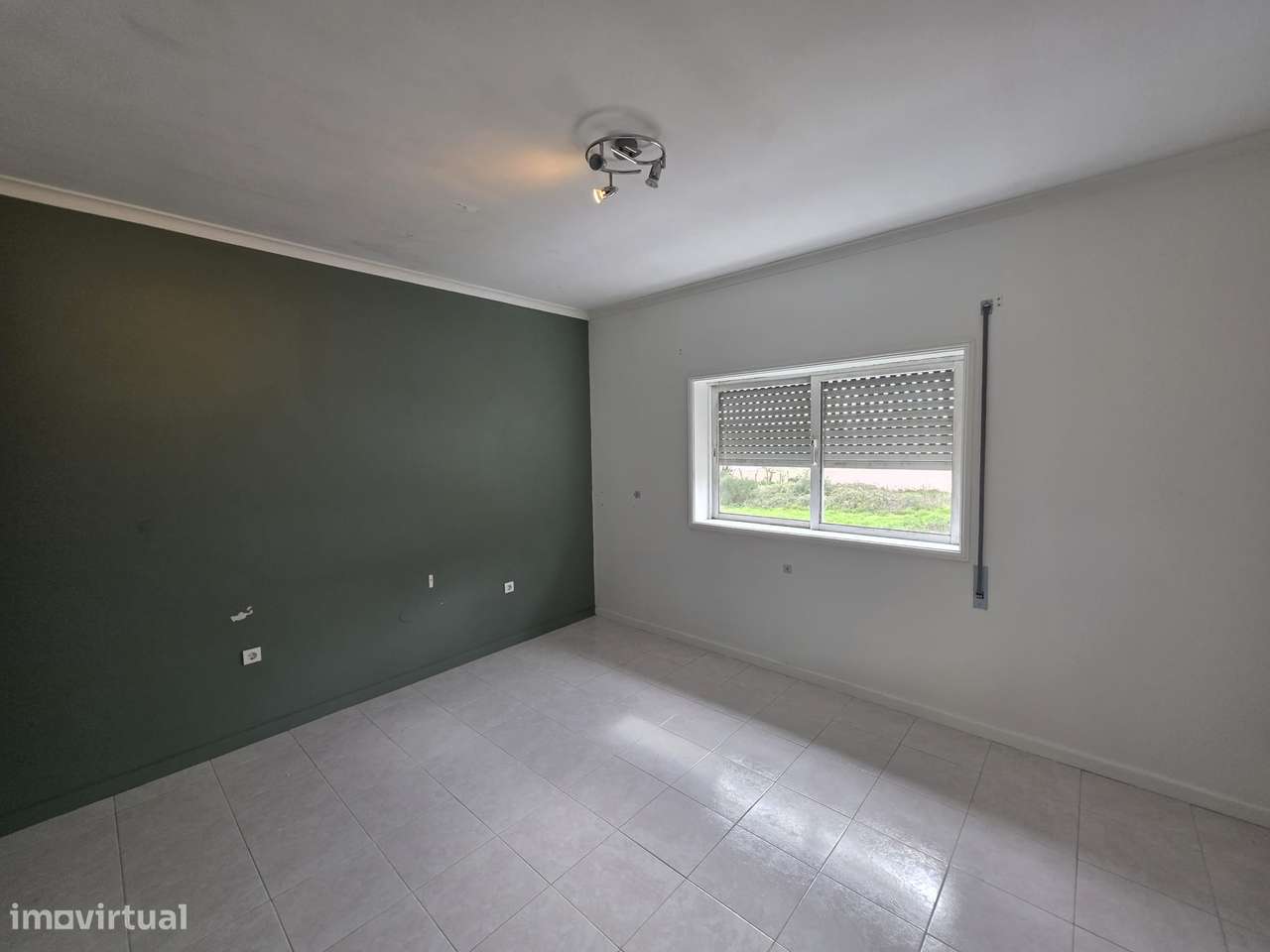 Troque o seu apartamento por uma moradia de 4 frentes em Argoncilhe-13