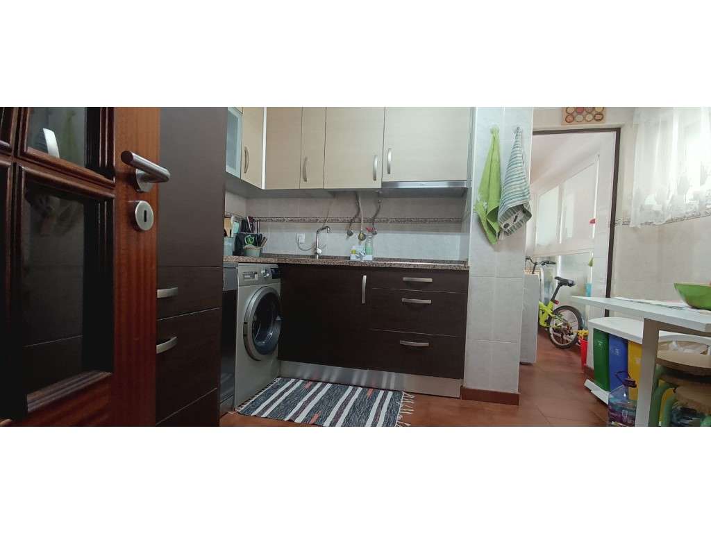 Apartamento T2 Costa Caparica - Totalmente Renovado-30