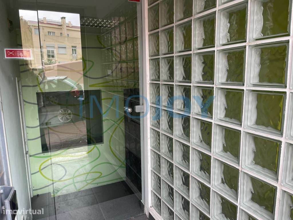 Escritório e Armazém, Cruz Quebrada - Grande imagem: 3/27