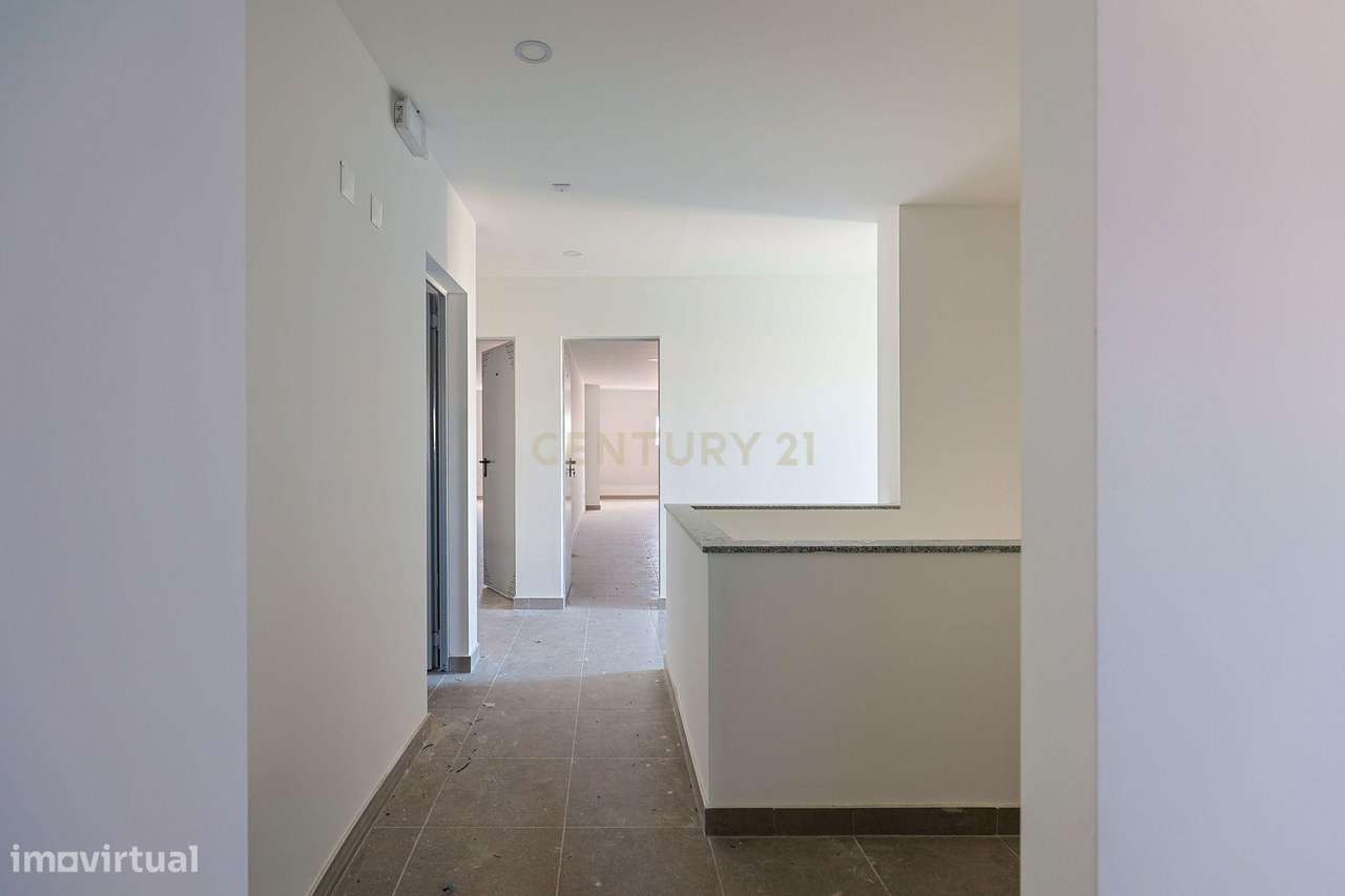 Prédio Charneca Caparica - Frações T1 e T2-41