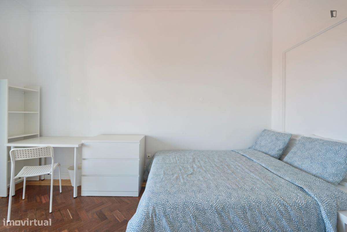 Quarto - localizado em Marquês de Pombal Lisbon - Grande imagem: 3/7