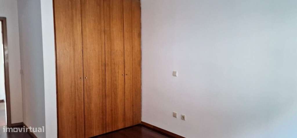 Moradia V4 em banda - Vieira do Minho-27