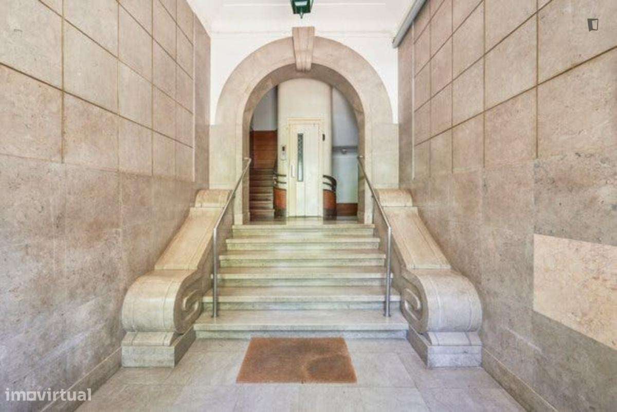 Quarto - localizado em Alameda Lisbon - Grande imagem: 3/9