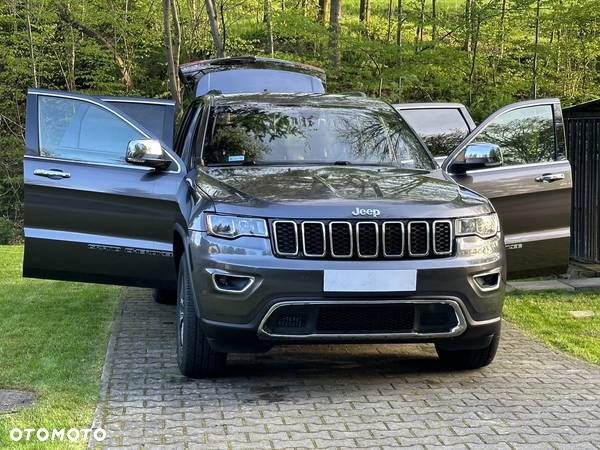 Jeep Grand Cherokee - 12