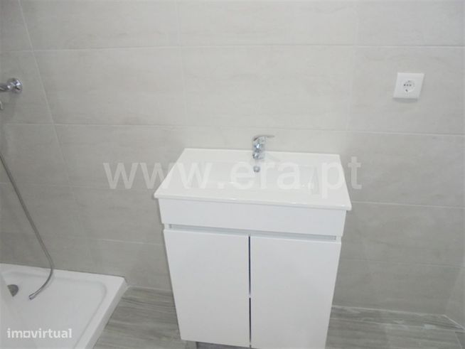 Apartamento T3; Amora-8