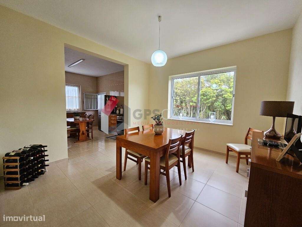 Moradia T4 com garagem – terreno de 1.936 m2-16