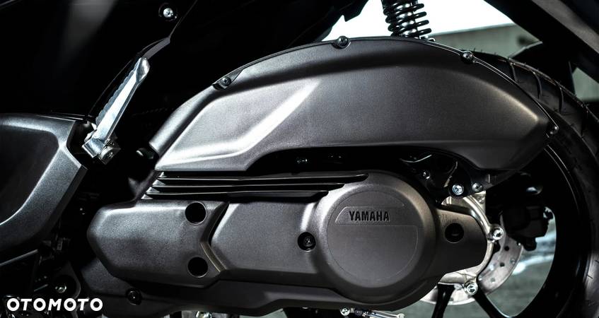 Yamaha NMAX - 23