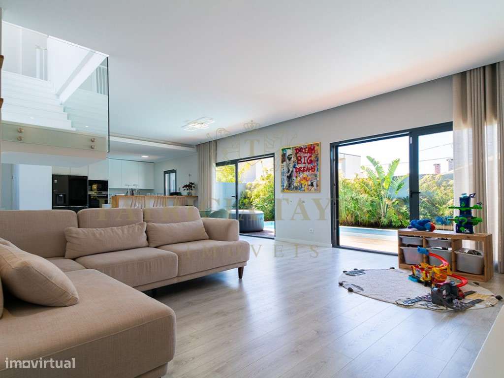 Moradia T3 a venda em Tires-15