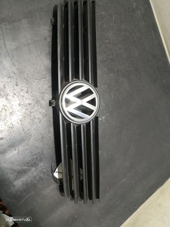 Grelha Da Frente Volkswagen Polo (6N2) - 1