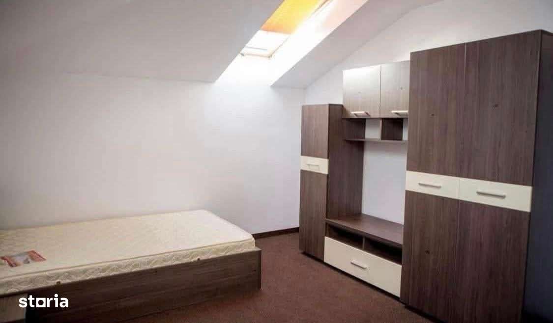 Apartament spațios cu 4 camere , strada Păcii, la 10 minute de UMFST-2