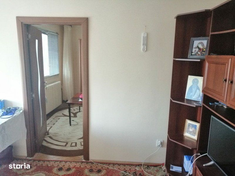 Apartament cu 3 camere - Podu Ros - 75.000 euro